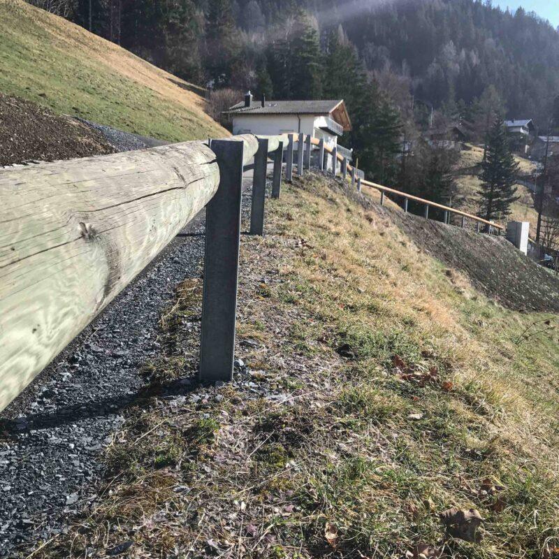 501740_Holzleitplanken_Fahrzeugrueckhaltesystem_Sicherheitssysteme_Holz-11